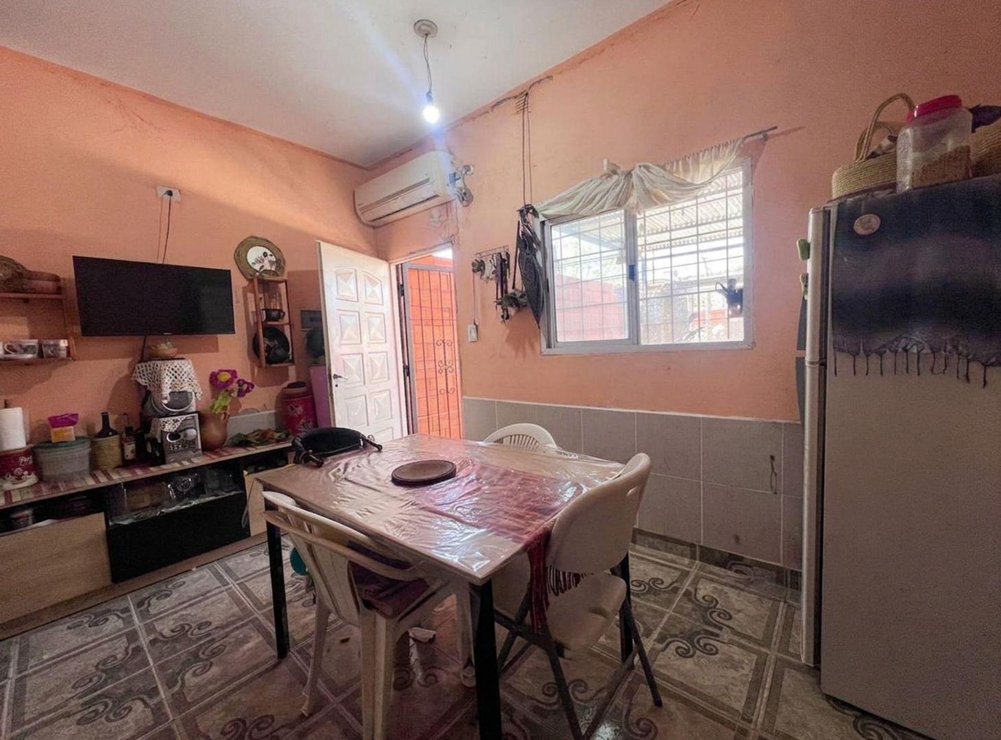 Foto de VENTA PROPIEDAD CON 4 UNIDADES. TERMAS DE R. HONDO, imagen 4