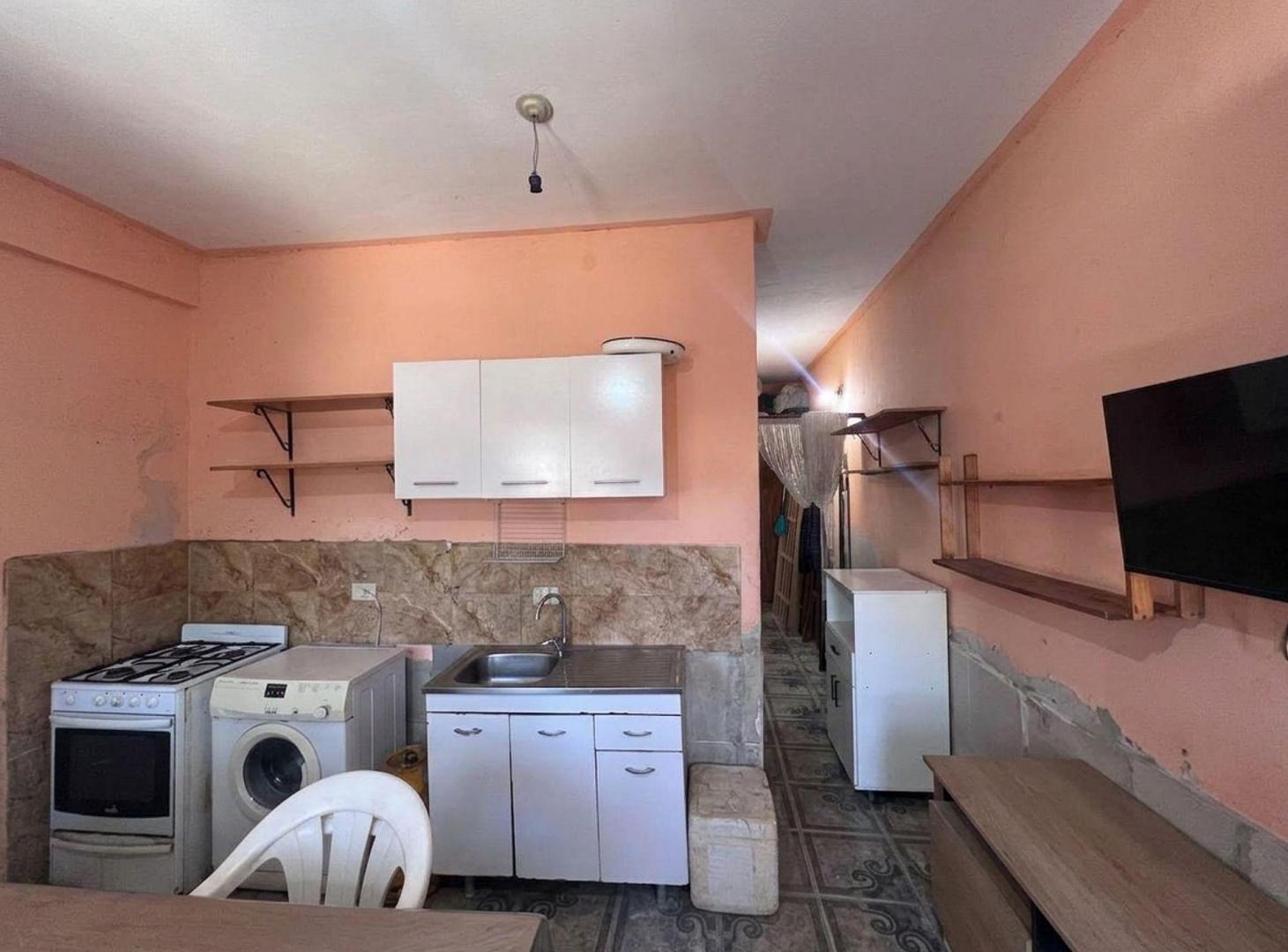 Foto de VENTA PROPIEDAD CON 4 UNIDADES. TERMAS DE R. HONDO, imagen 2