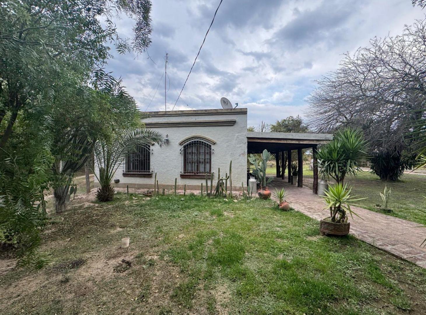 Foto de Casa con 2 cabañas y pileta en 6.400 m², imagen 2