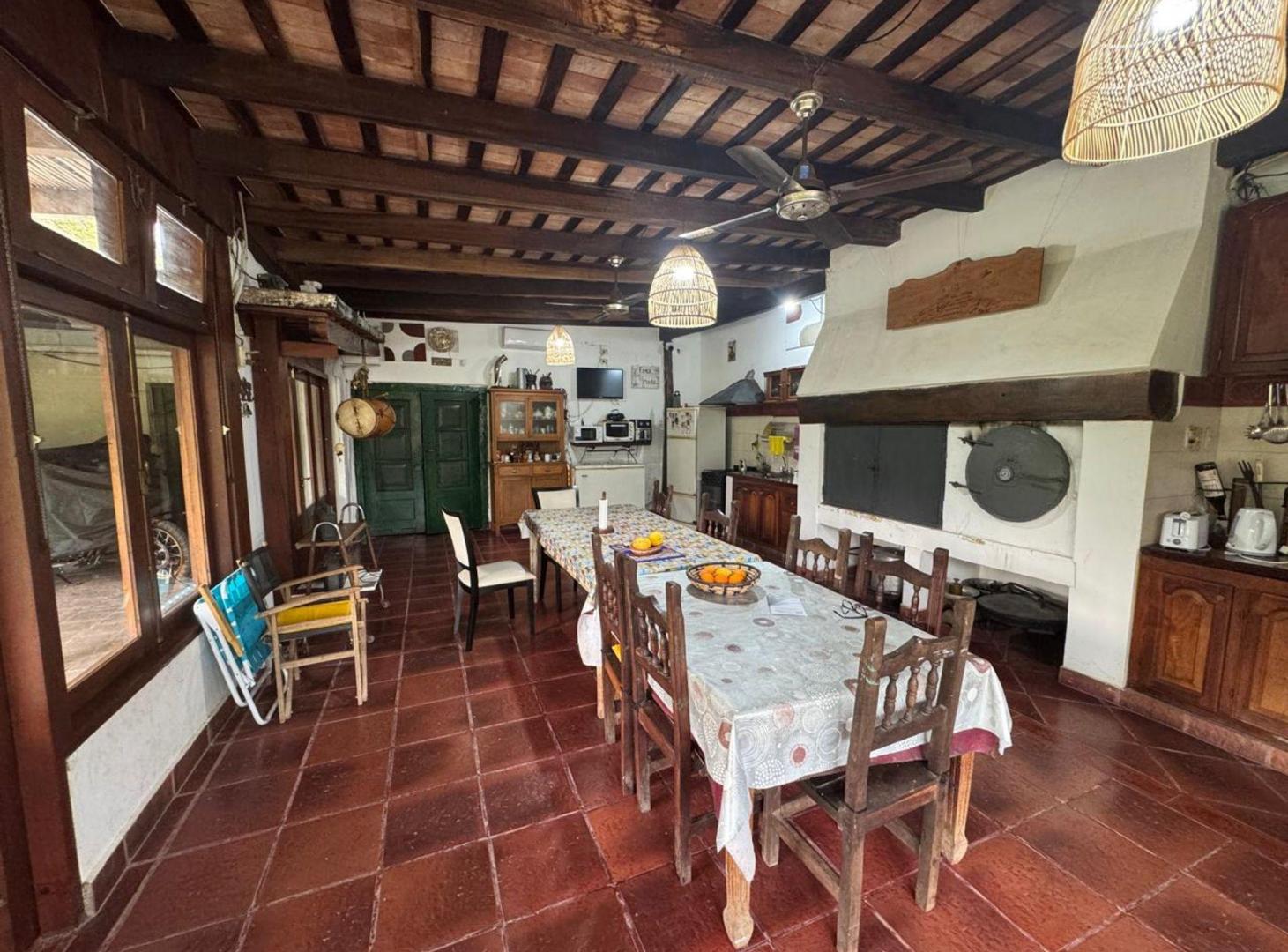 Foto de Casa con 2 cabañas y pileta en 6.400 m², imagen 3