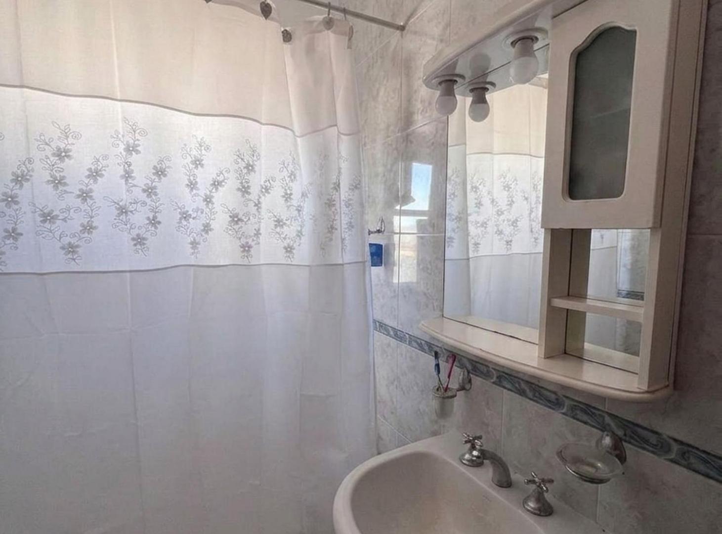 Foto de VENTA DEPARTAMENTO 1 DORMITORIO-TERMAS R. HONDO, imagen 5