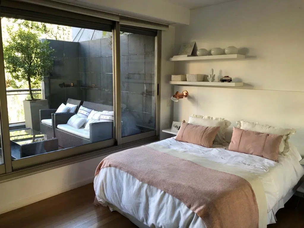 Piso de categoría con terraza propia 5
