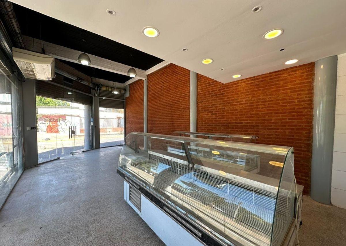 Foto de Local comercial de 65 m² en alquiler en El Jagüel, imagen 2