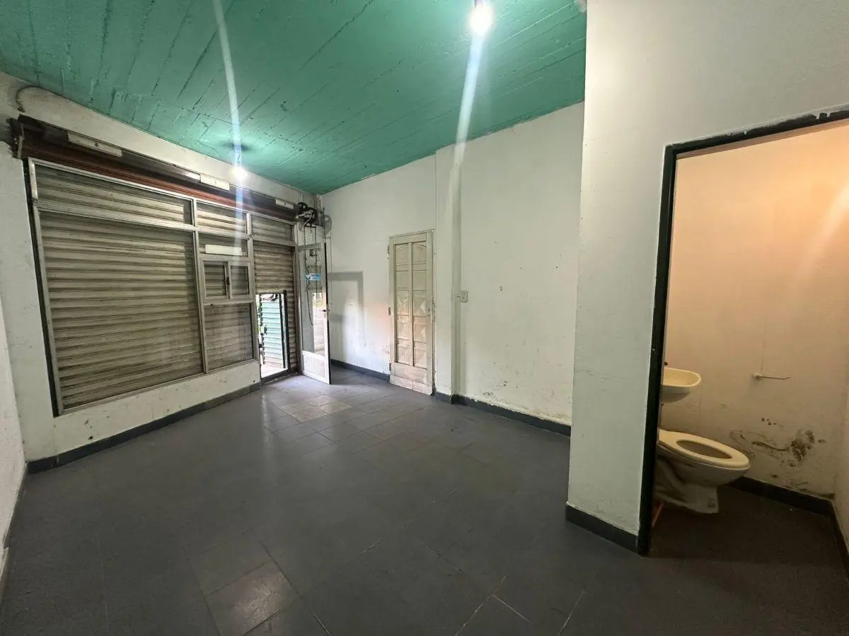 Local comercial de 20 m² en alquiler en El Jagüel 4