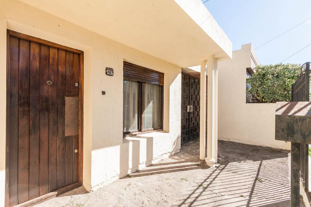 Venta Casa 3 Ambientes en Banfield 3