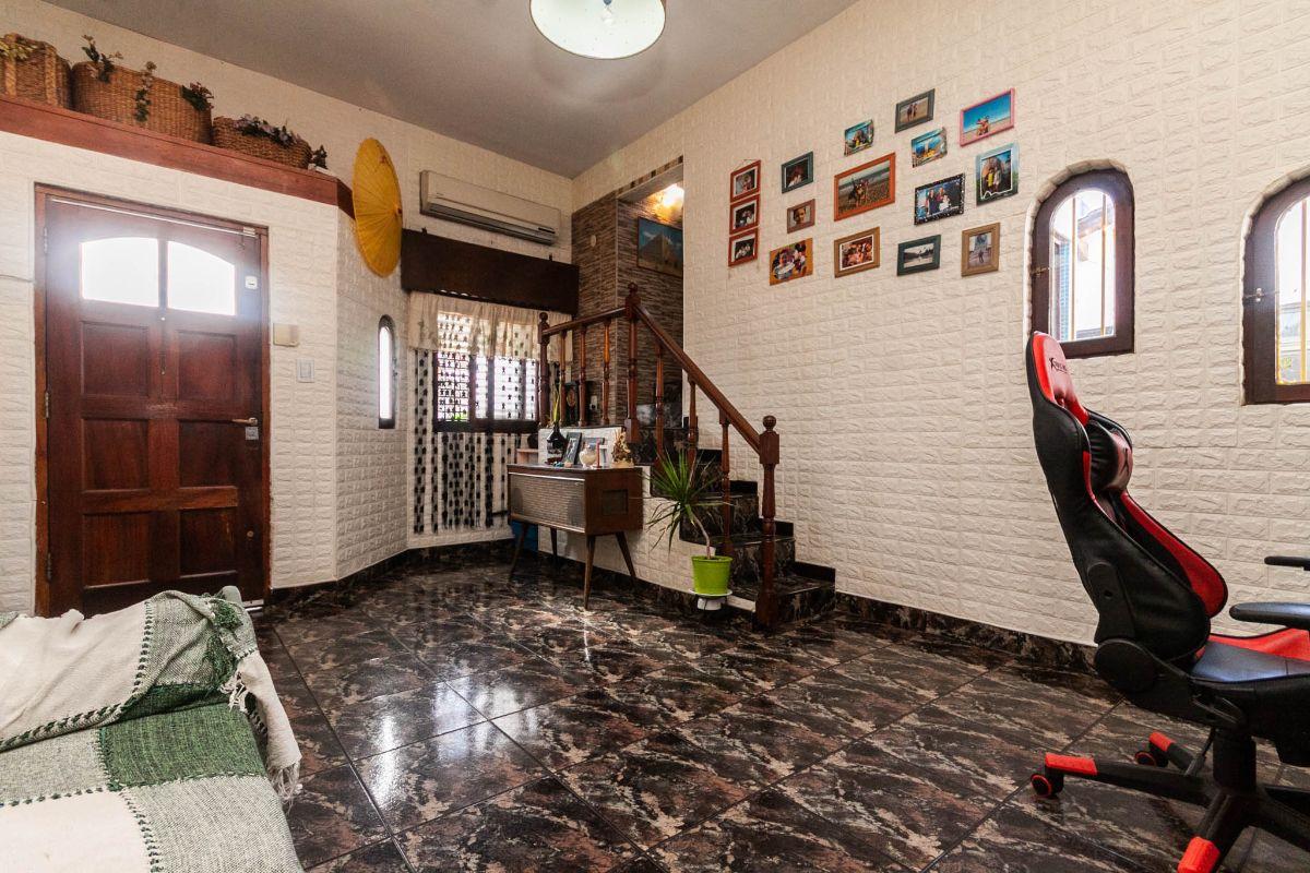 Foto de VENTAS PH TIPO CASA AL FRENTE 3 AMBIENTES CON COCHERA Y PATIO APTO, imagen 3
