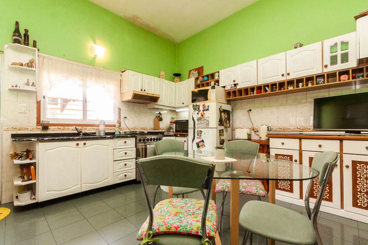 Foto de VENTAS PH TIPO CASA AL FRENTE 3 AMBIENTES CON COCHERA Y PATIO APTO, imagen 4