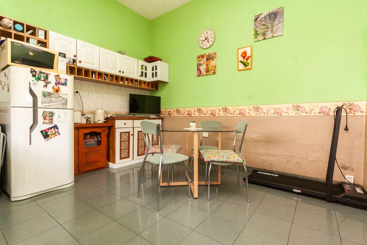 Foto de VENTAS PH TIPO CASA AL FRENTE 3 AMBIENTES CON COCHERA Y PATIO APTO, imagen 1