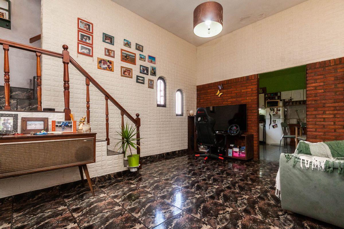Foto de VENTAS PH TIPO CASA AL FRENTE 3 AMBIENTES CON COCHERA Y PATIO APTO, imagen 2