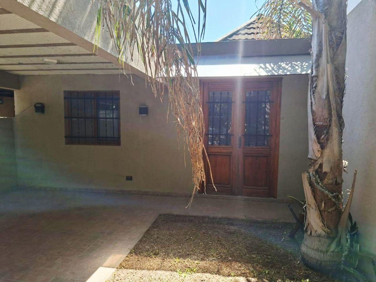 Foto de CASA EN VENTA 5 AMBIENTES QUINCHO PARRILLA Y PILETA APTA CREDITO EN GLEW, imagen 1