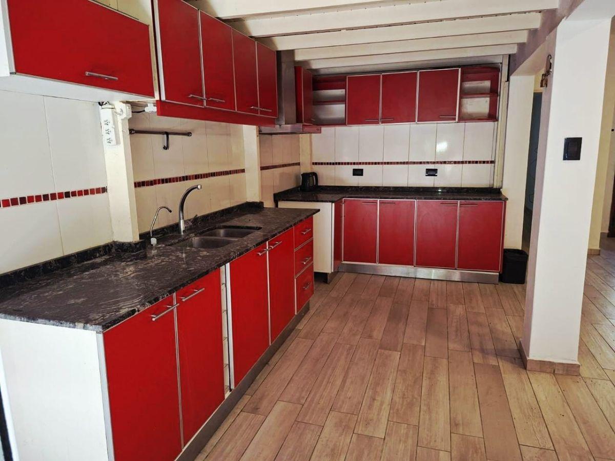Foto de CASA EN VENTA 5 AMBIENTES QUINCHO PARRILLA Y PILETA APTA CREDITO EN GLEW, imagen 5