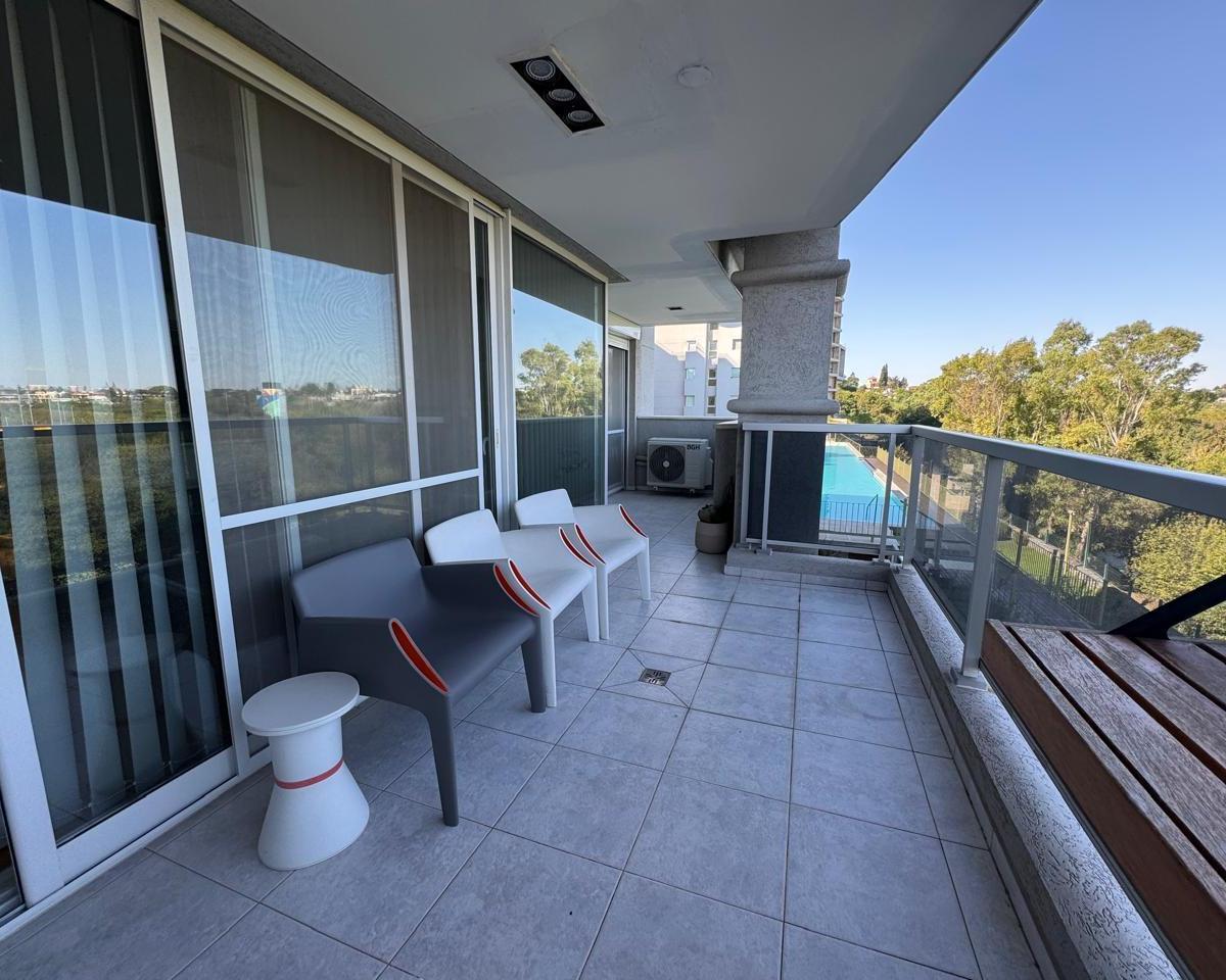 Exclusivo Dpto. de Categoría en Venta, Equipado y Amoblado en Chateau Village 5