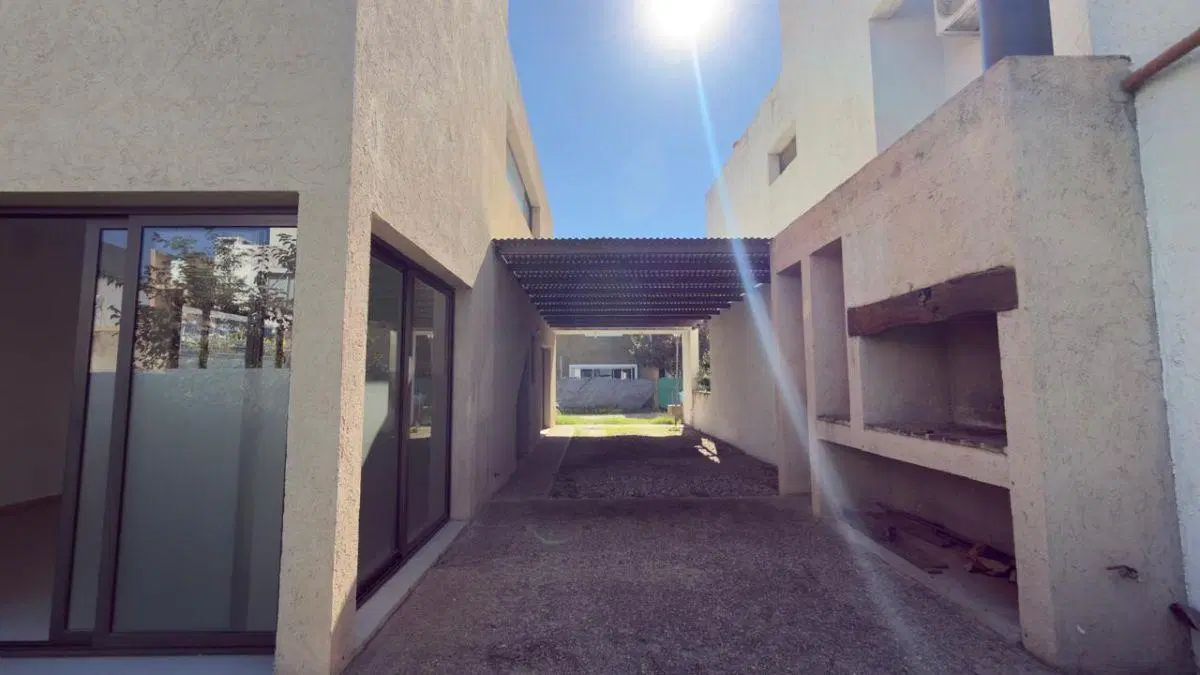 ALQUILER Dúplex 2 Dorm. en Suite en Campo de Vuelo II 4