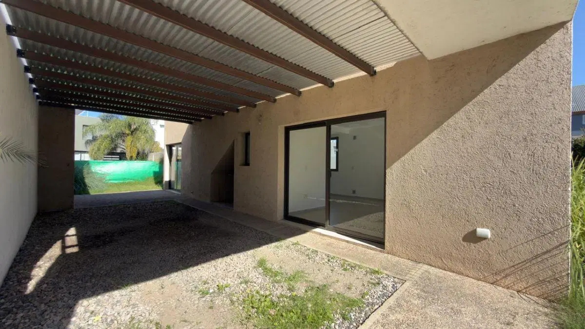 ALQUILER Dúplex 2 Dorm. en Suite en Campo de Vuelo II 5