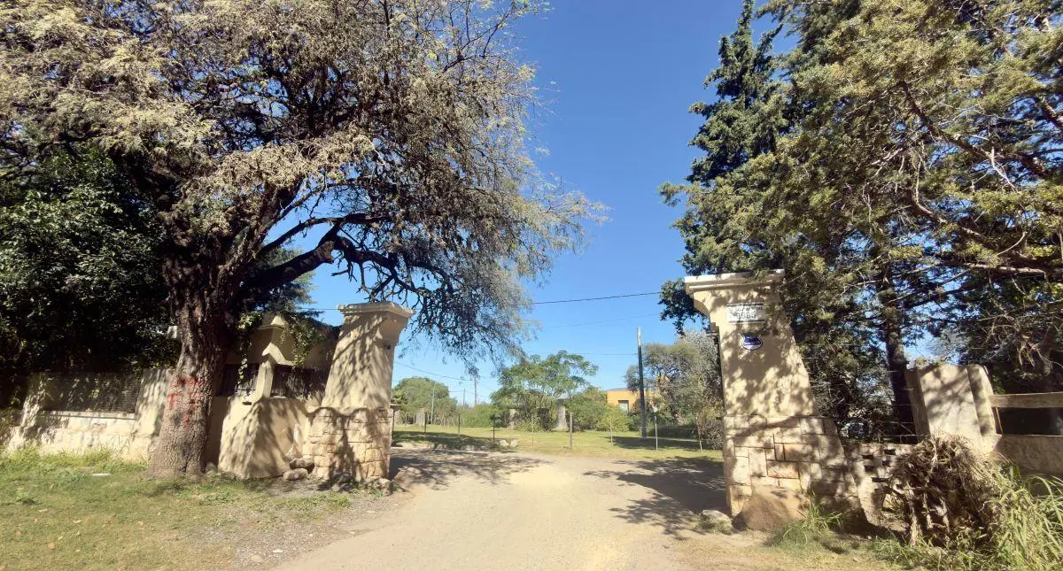 ¡OPORTUNIDAD PARA INVERSORES, LOTE en Villa Rivera Indarte Apto 6 Dúplex! 4