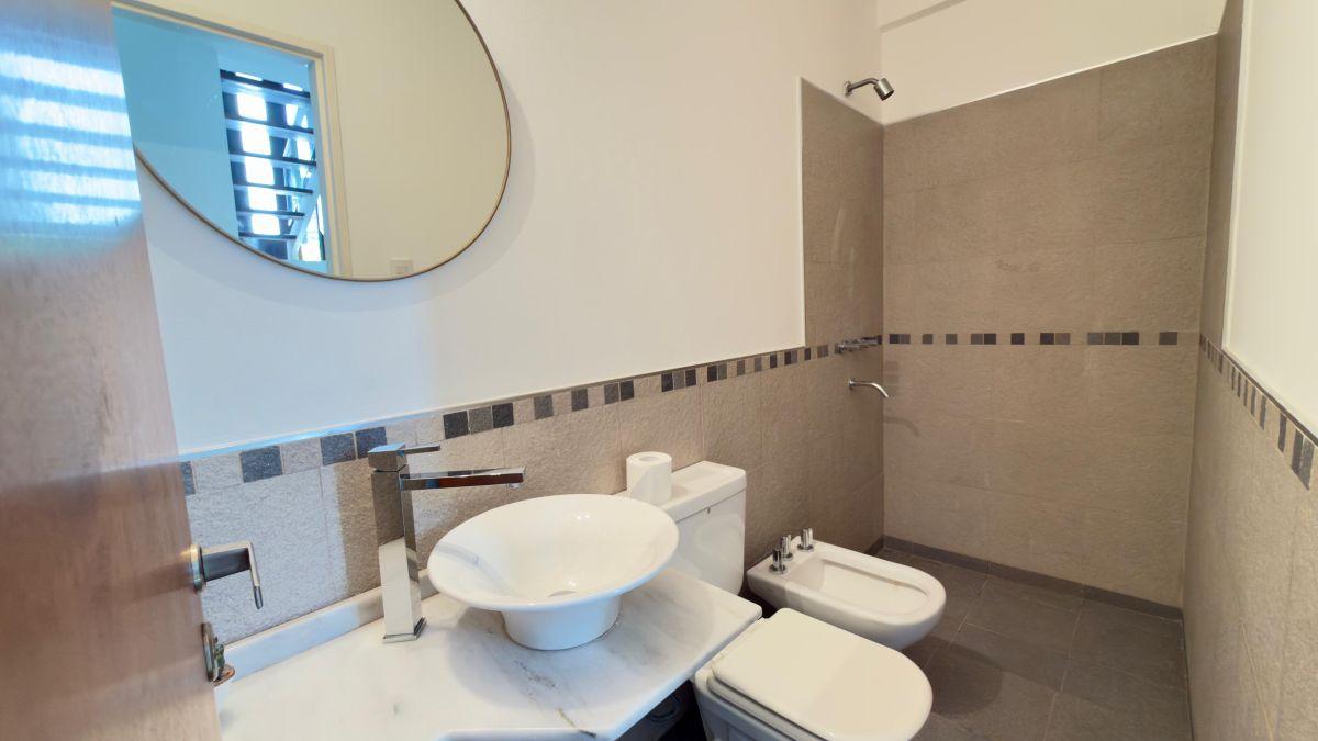 Foto de ¡OPORTUNIDAD! Casa en Venta de 3 Dormitorios, Quincho, Terraza y Pileta, imagen 4