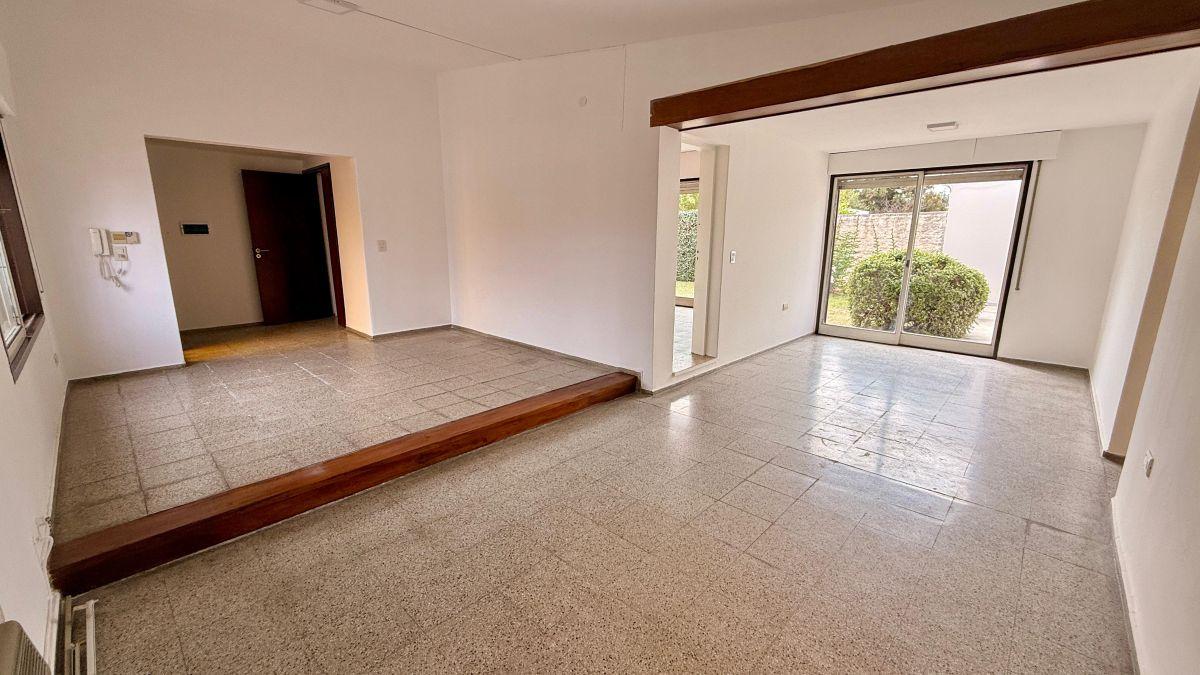 Foto de VENTA - Casa de una planta de 2 Dormitorios + Escritorio en la mejor, imagen 1