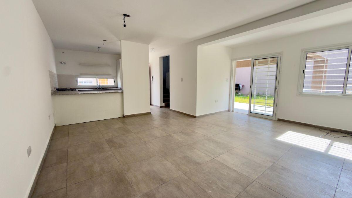 Foto de ¡¡OPORTUNIDAD!! - VENTA Dúplex 2 Dorm. Housing en Cuesta Colorada, imagen 3