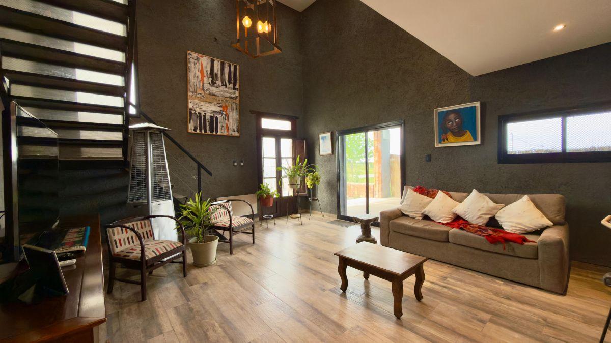 Foto de Venta EXCLUSIVA PROPIEDAD en La Pampeana 3 Dorm. + Escritorio (Ruta, imagen 2