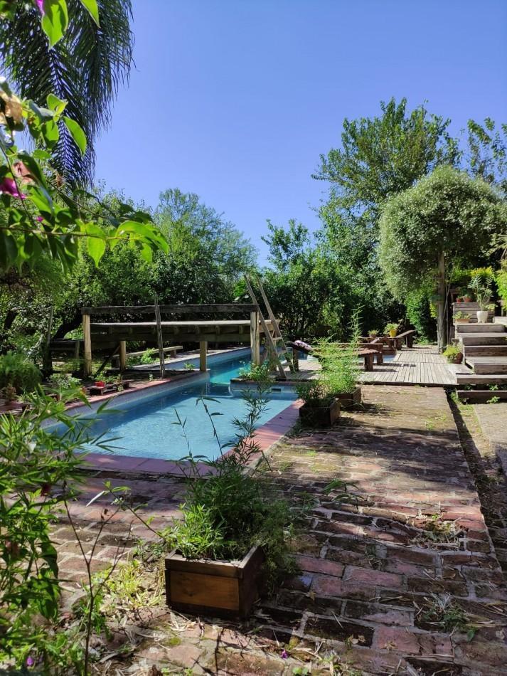 Casa de Categoria y Departamento con Piscina y Terreno, Ruta 1, Santa Fe 5