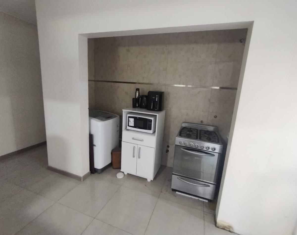 Foto de CASA CON COCHERA, PATIO Y PISCINA, BARRIO CAZADORES, RECREO, imagen 3