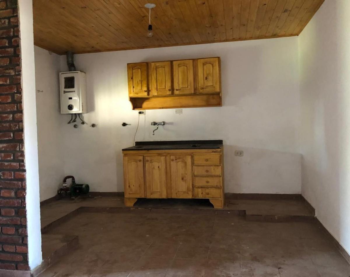Casa con Cochera y Patio en Adelina Este, Santo Tome 5