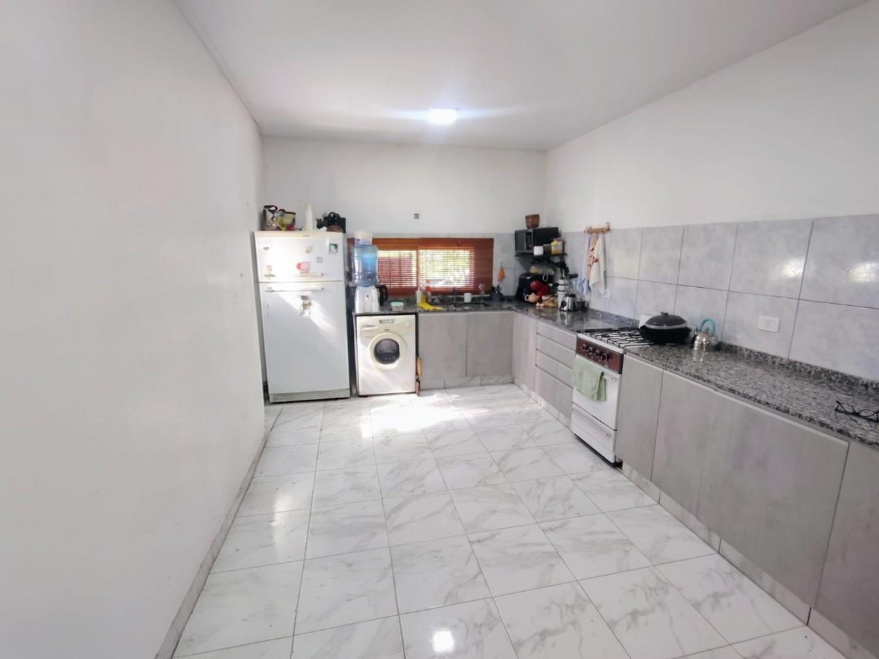 Foto de Casa de 2 dormitorios , cochera y patio - Praderas, imagen 3