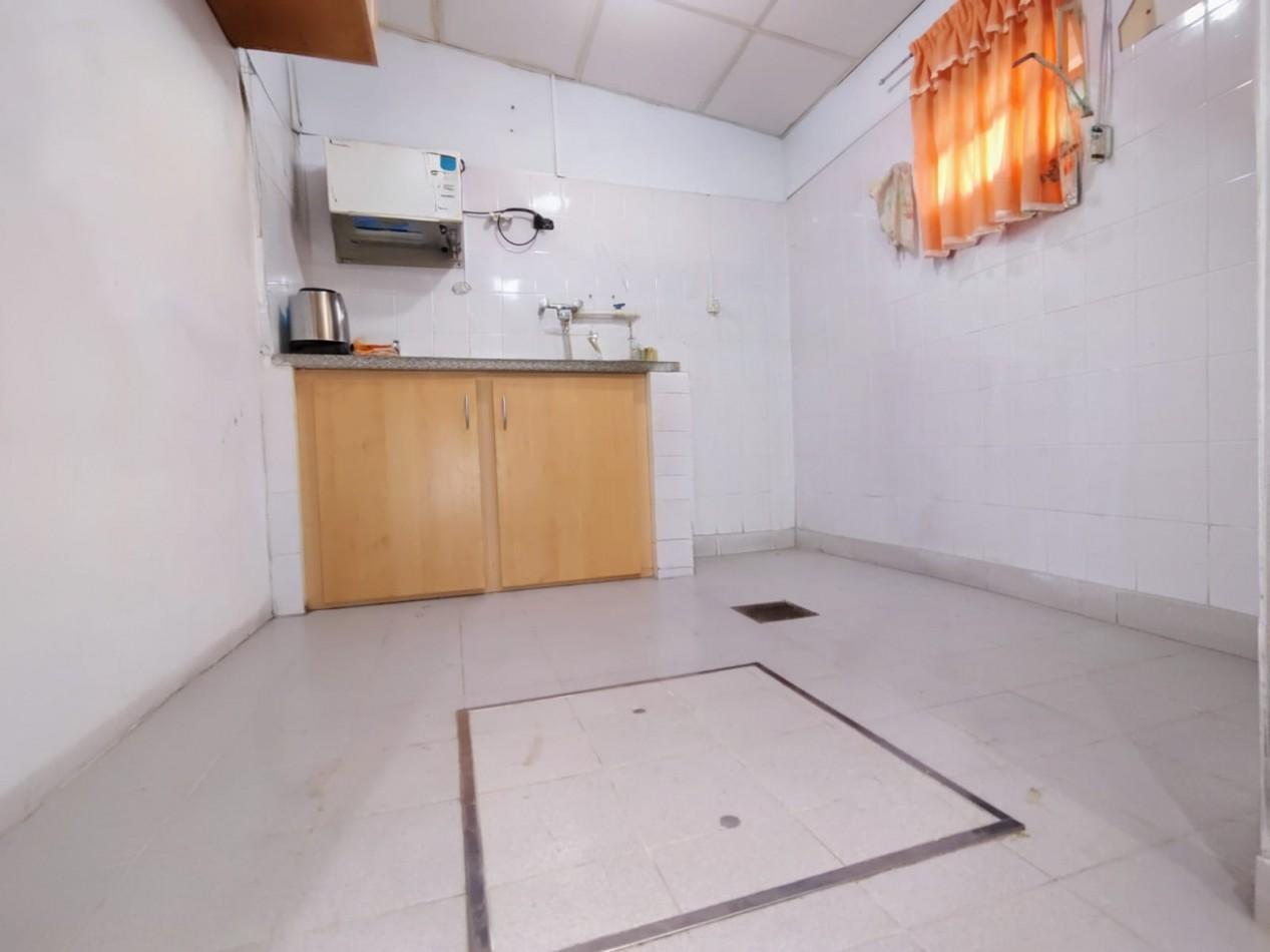 Foto de Casa con cohera y patio a metros de avenida galicia, imagen 1