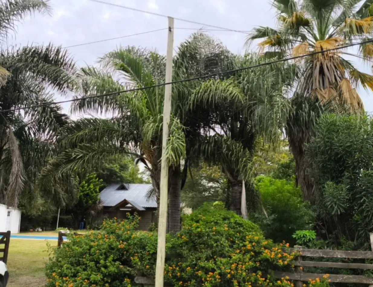 CASA CON PISCINA Y ESPACIO VERDE, SAUCE VIEJO 2