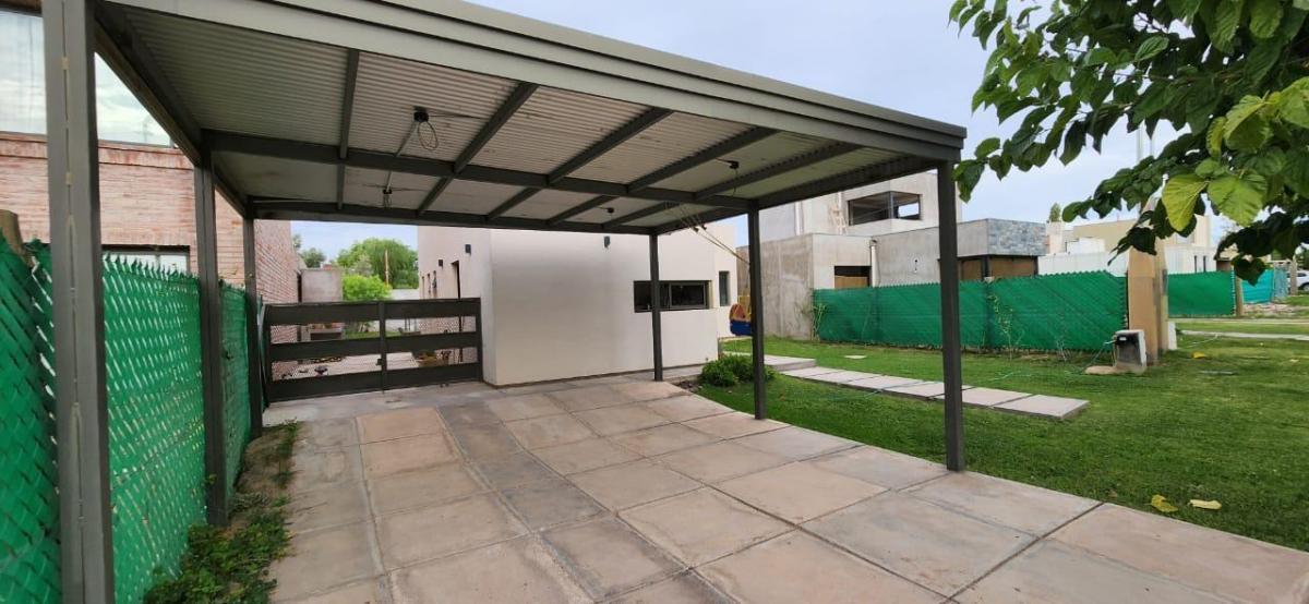 Casa - Barrio Rincon de Los Sauces, Maipú, Mendoza 1