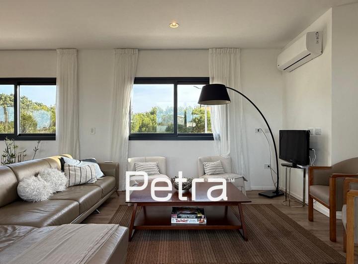 Casa en Venta en Costa Esmeralda. Residencial II 5