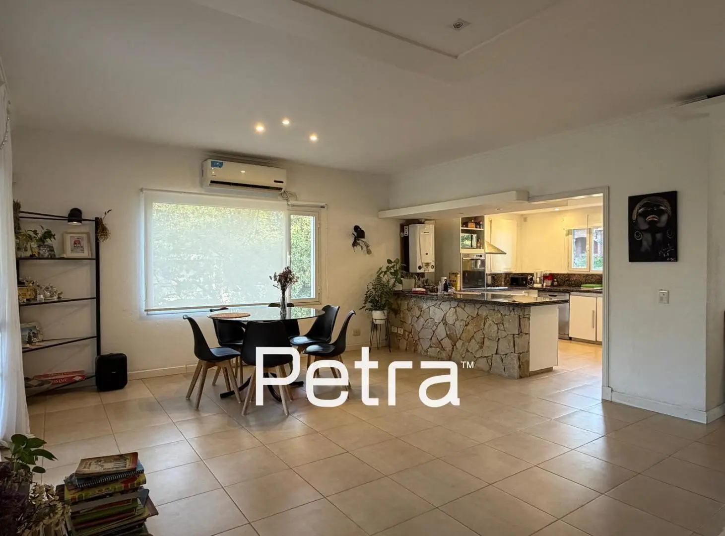Casa en Venta en Pinamar. Garaje Cubierto Grande 5