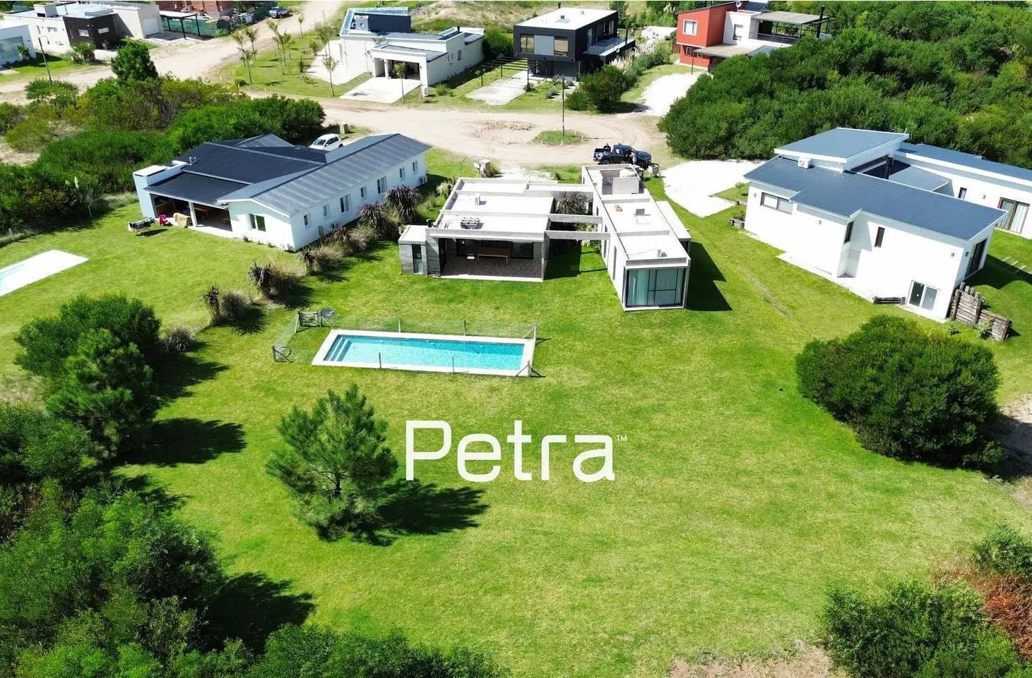 Casa en Venta de Hormigón Visto en Costa Esmeralda 3