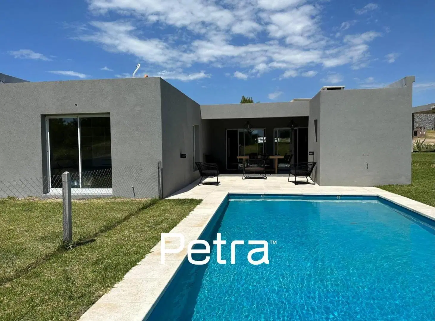 Casa en Venta en Costa Esmeralda 4 dormitorios y pileta 4