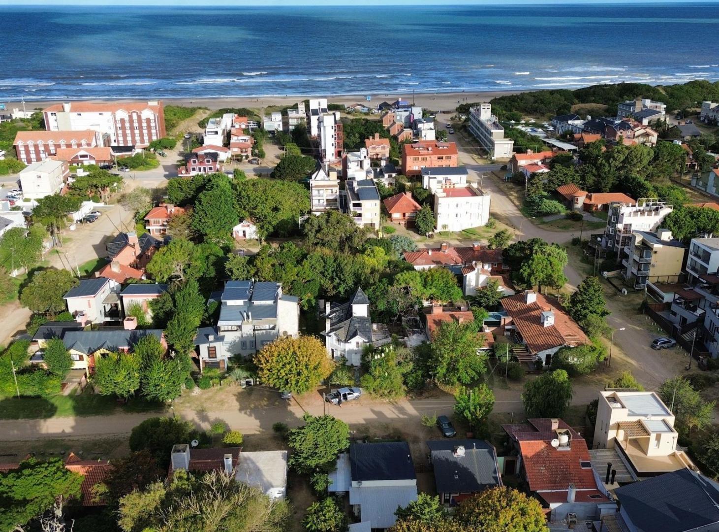 Foto de Departamento / Complejo en Venta en Mar de Ostende, imagen 2