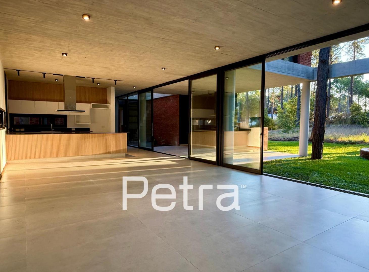 Foto de Casa en Venta en Pinamar Norte, imagen 3