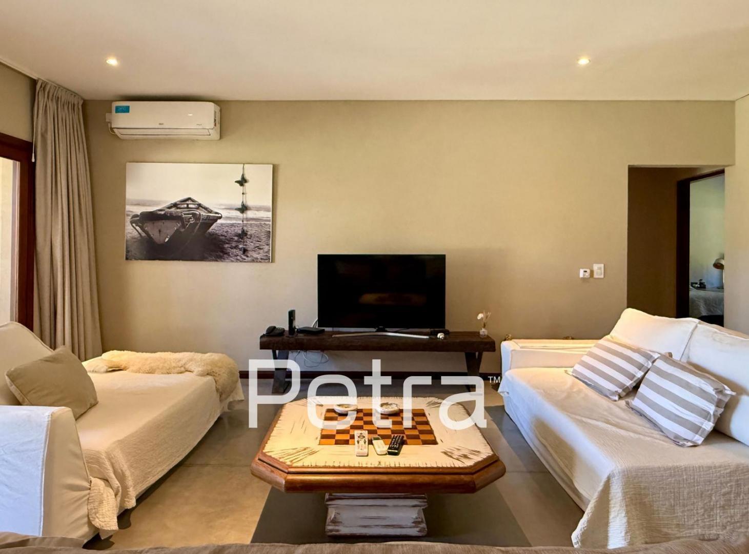 Foto de Casa en Venta en Pinamar La Herradura, imagen 1