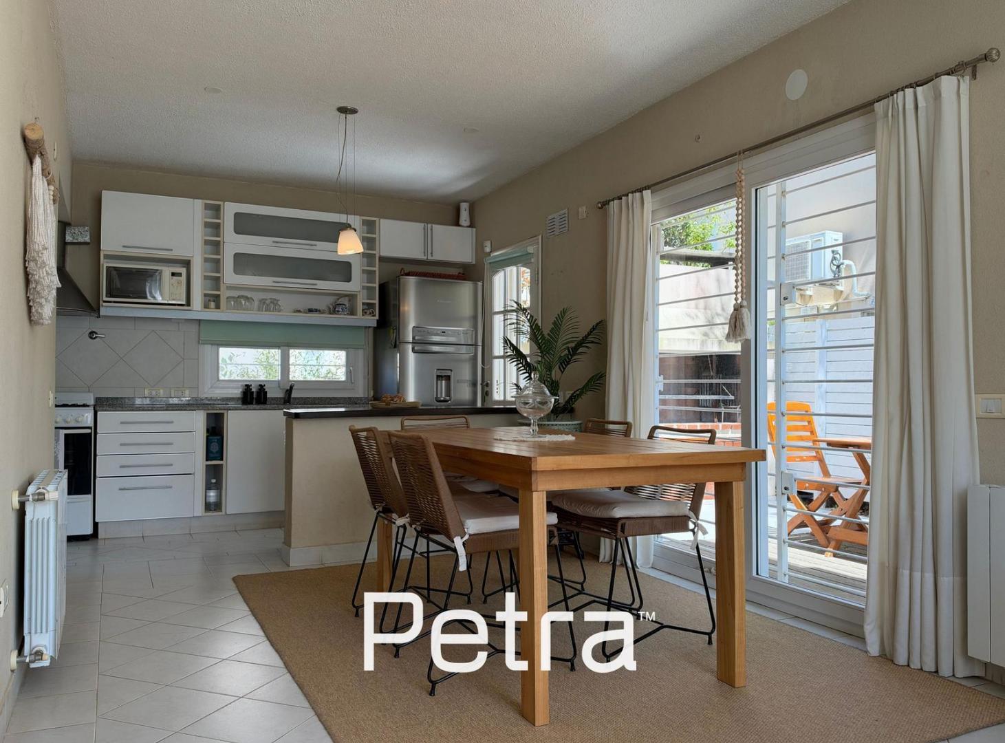Foto de Departamento Triplex en Venta en Pinamar, imagen 5