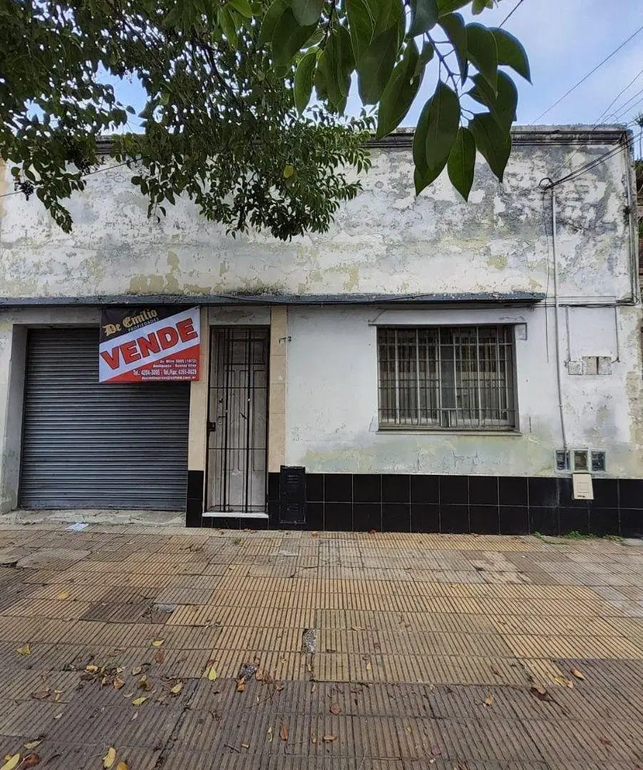 Tipo casa a refaccionar en importante ubicación 5