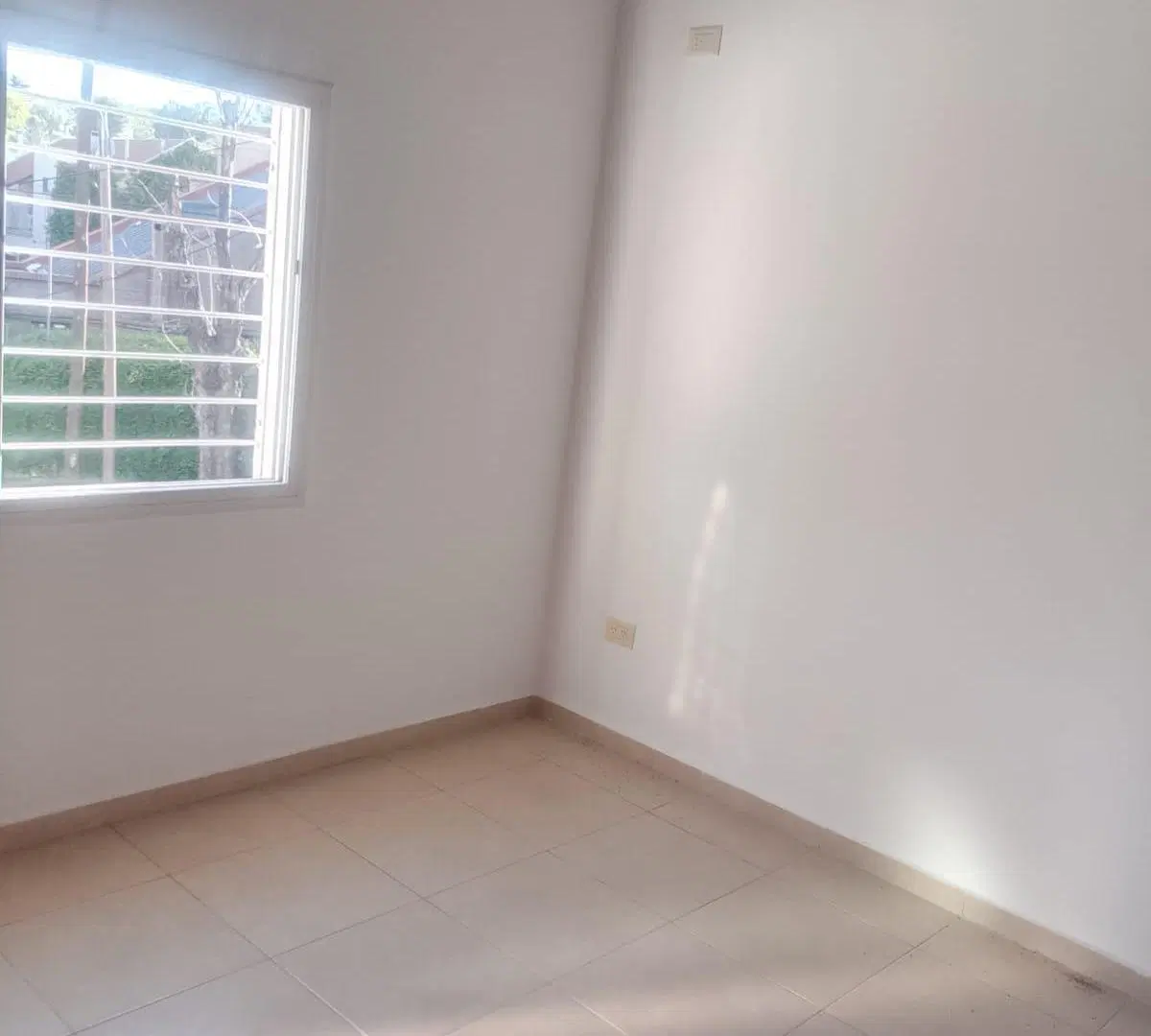 ARGUELLO - ALQUILER DUPLEX 2 DORM 5