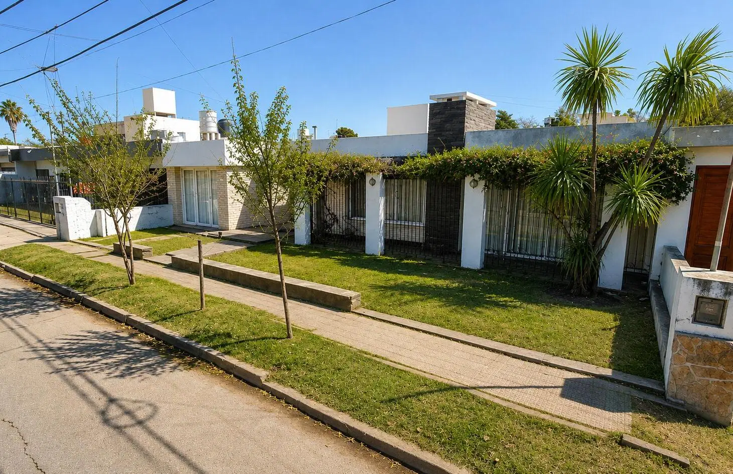 Villa Centenario | 3 dormitorios, pileta y 705 m² de terreno - GRAN OPORTUNIDAD DE INVERSION 8