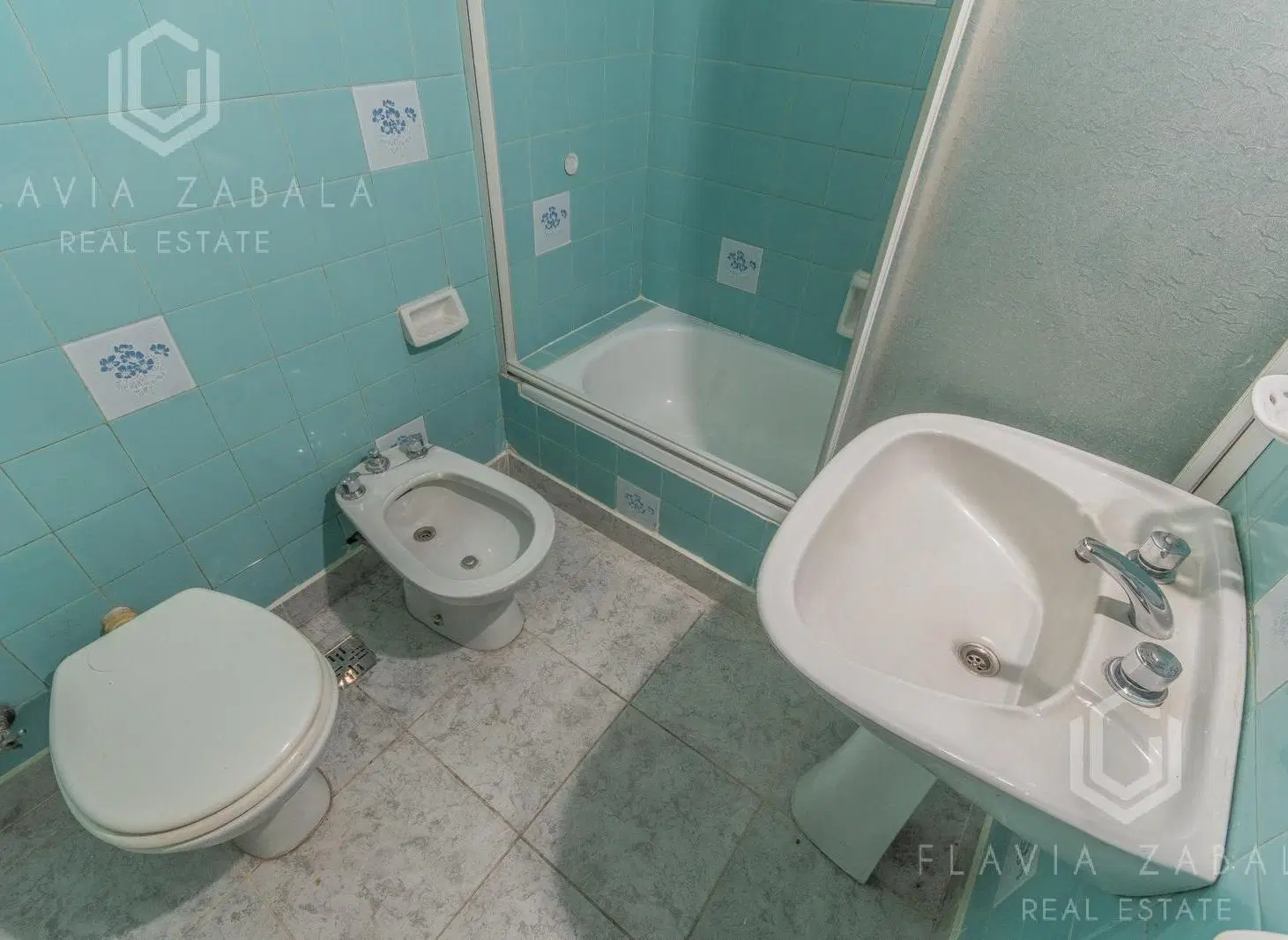 Venta departamento tres ambientes con balcón, cochera y baulera. Palermo 1