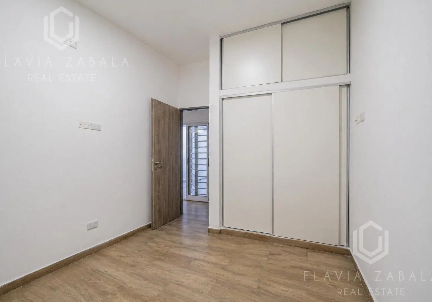 Venta departamento dos ambientes reciclado con patio en San Martín Centro 3