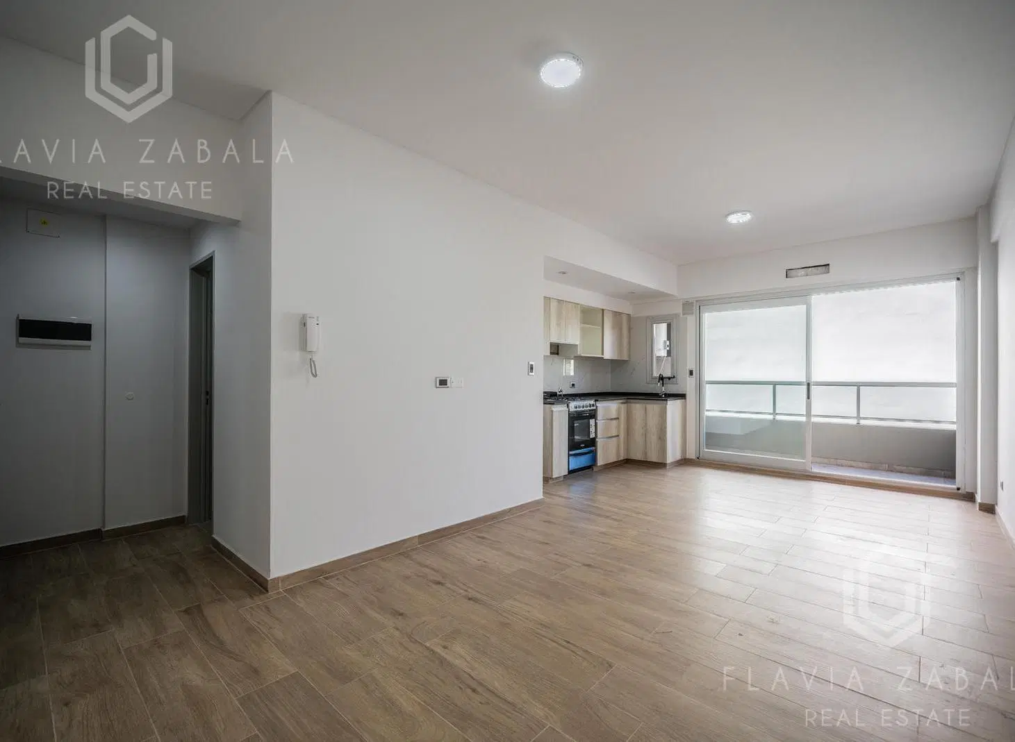 Venta departamento dos ambientes con balcón a estrenar en San Martín Centro 5
