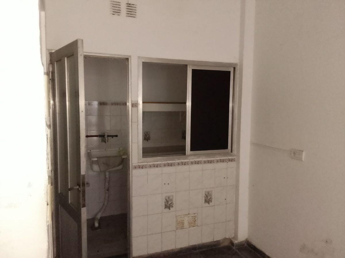 Foto de LOCAL EN ALQUILER QUILMES CENTRO, imagen 2