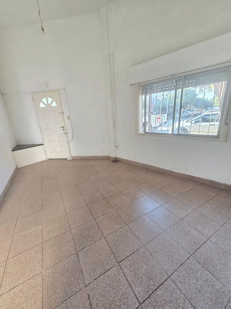 PH 2 ambientes con cochera en Venta en Caseros 8