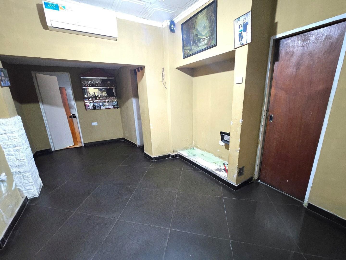 Foto de Casa en Venta en Villa Loma Hermosa, Tres de Febrero, G.B.A. Zona Oeste, imagen 1