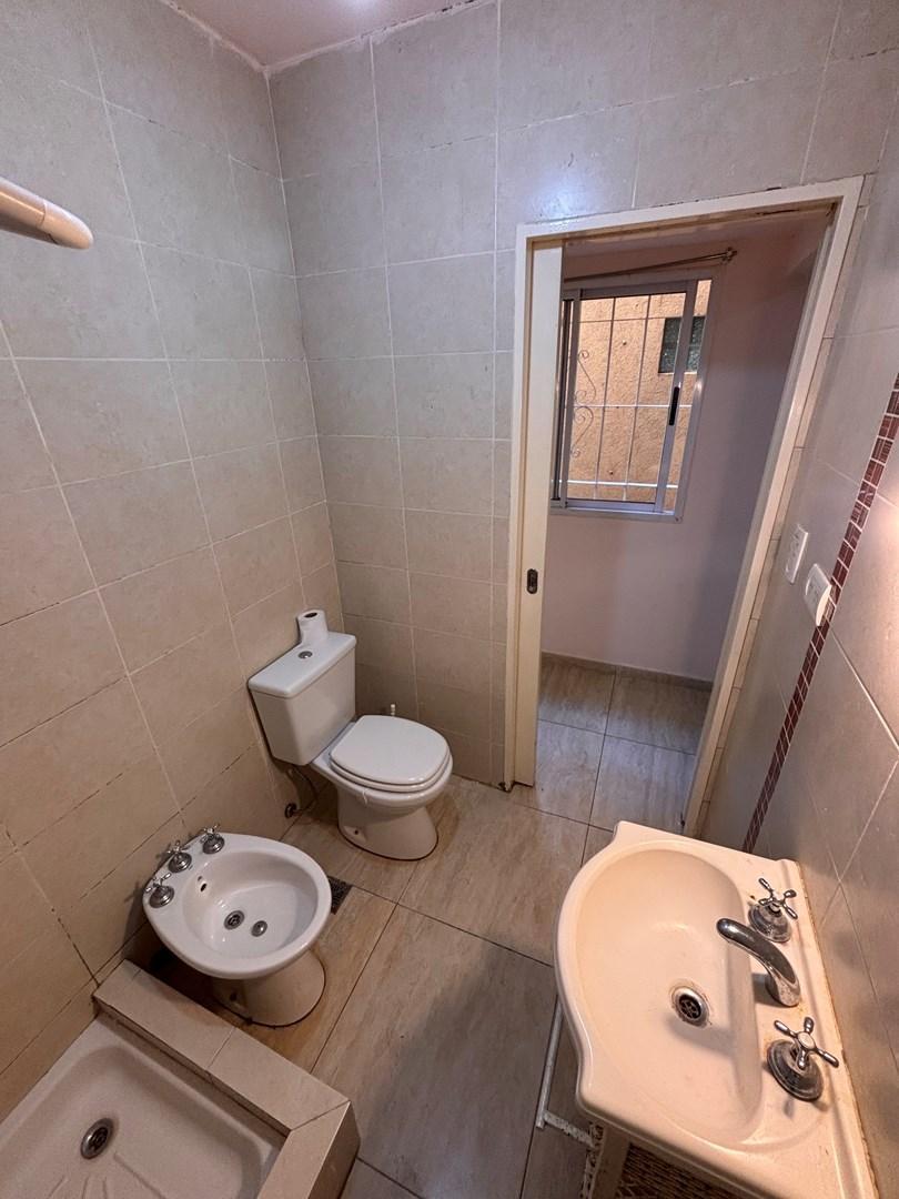 Foto de Departamento en Alquiler en Caseros, Tres de Febrero, G.B.A. Zona Oeste, imagen 5