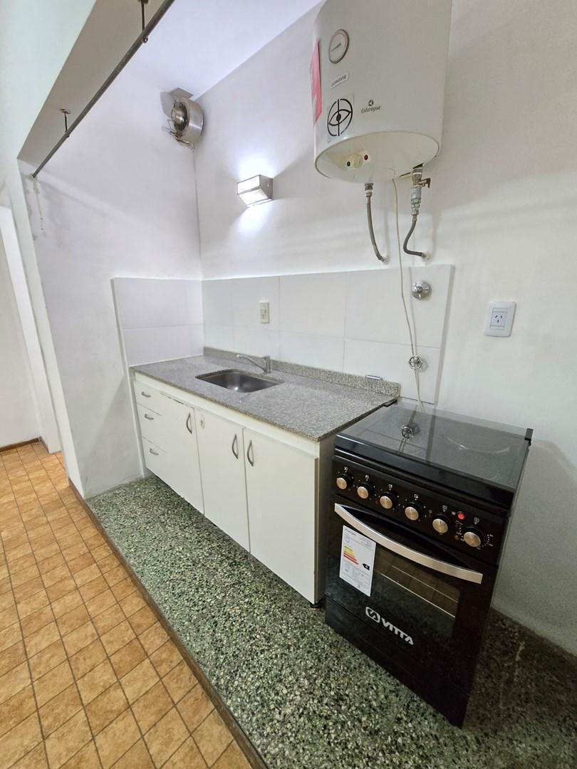 Foto de Departamento Monoambiente en Alquiler en Haedo, Morón, G.B.A. Zona Oeste, imagen 3