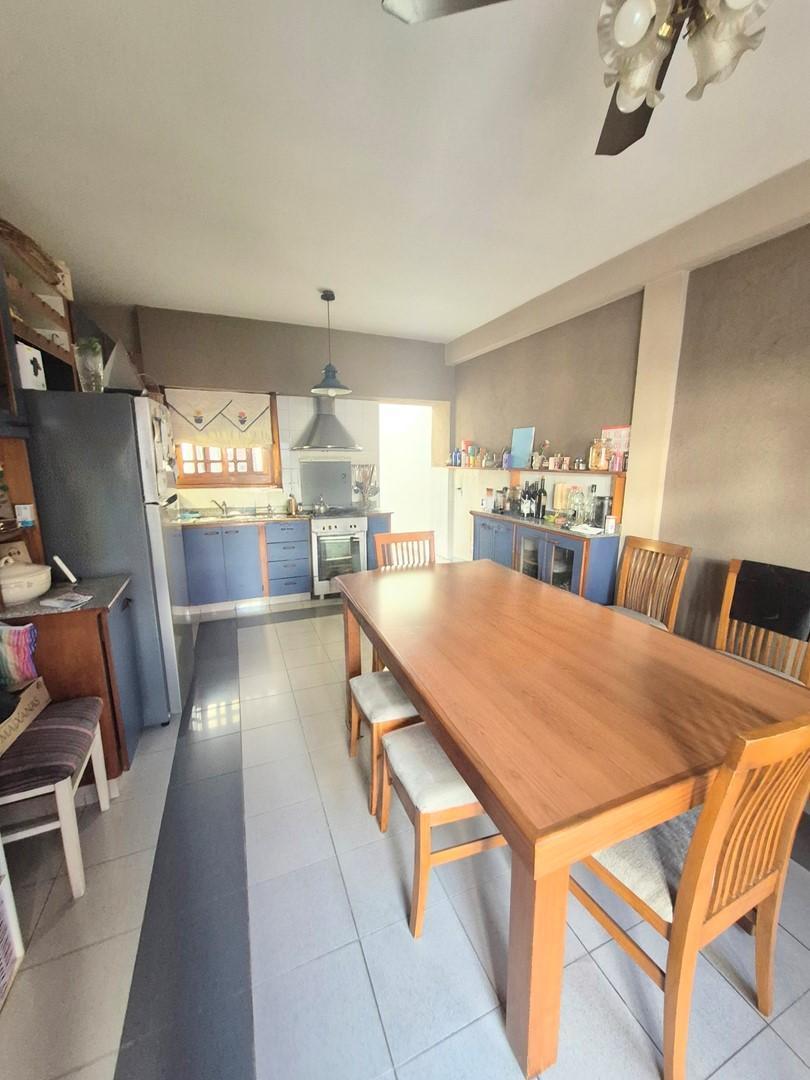 Foto de Casa Chalet en Venta en Caseros, Tres de Febrero, G.B.A. Zona Oeste, imagen 3